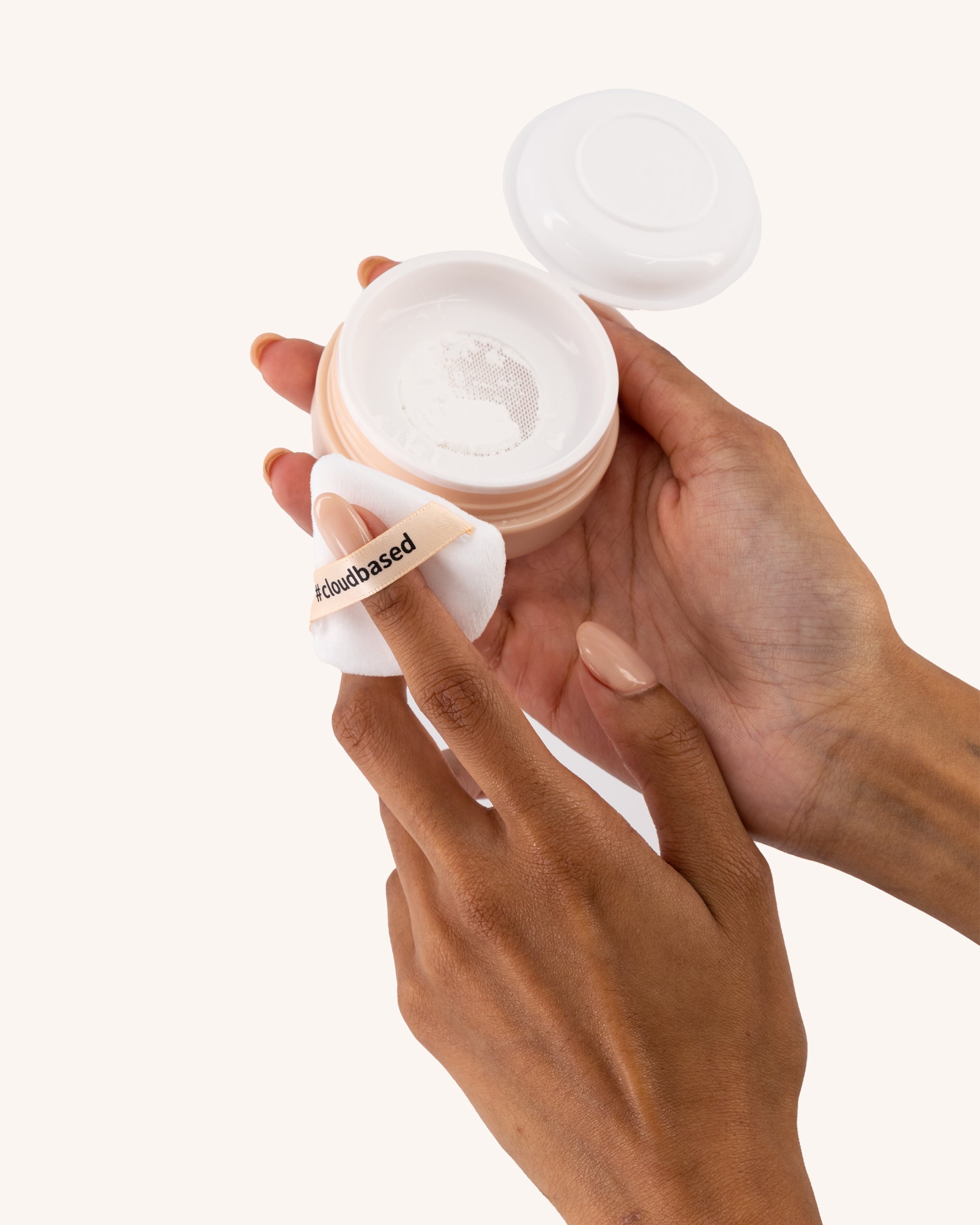 #CloudBased - universal blurring powder